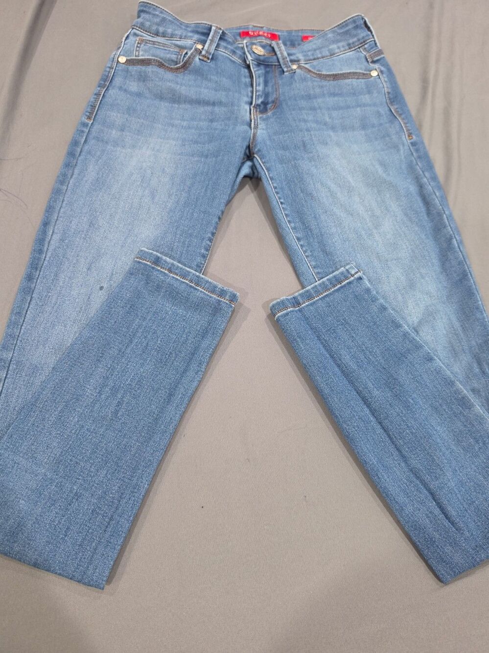 GUESS Women's Blue Jeans size 26  #125